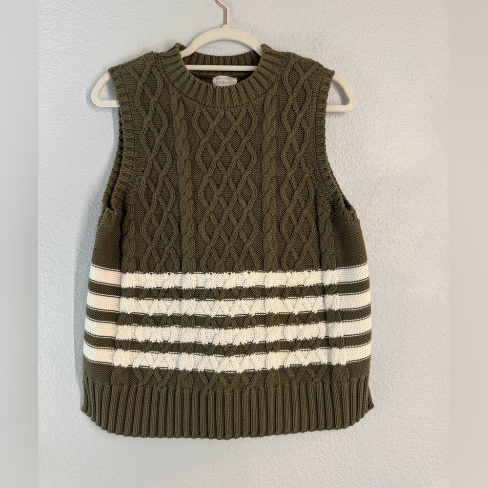 Caslon Olive Green Chunky Knit Sweater Vest
